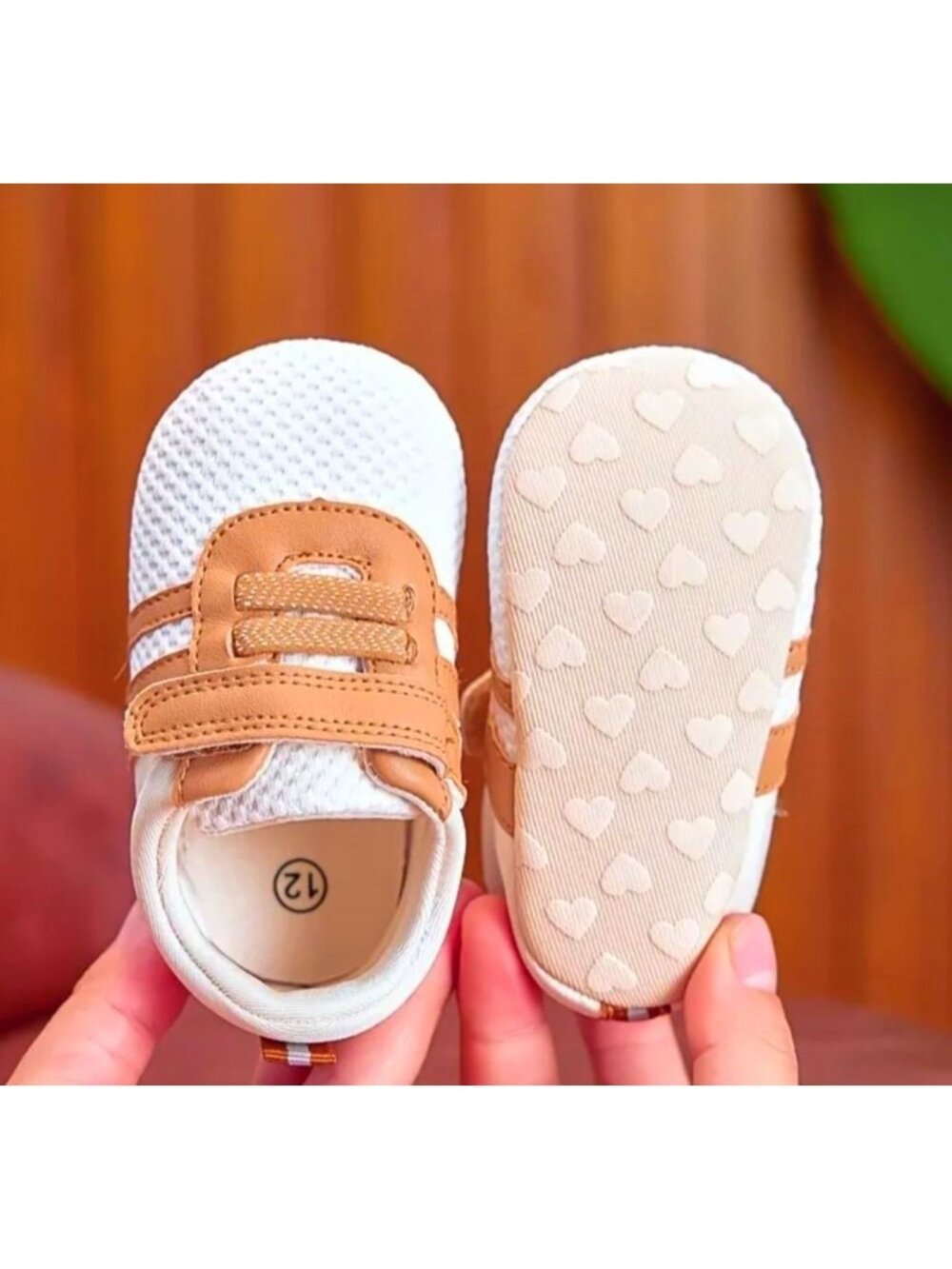Baby Soft Sole Shoes With Anti-Slip Heart Pattern - Picture 2 of 8